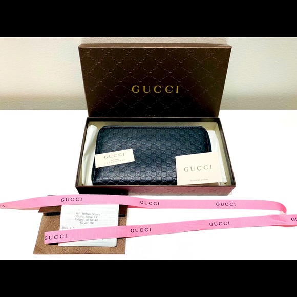 Authentic Gucci Signature Leather Zip Wallet - Picture 2 of 7